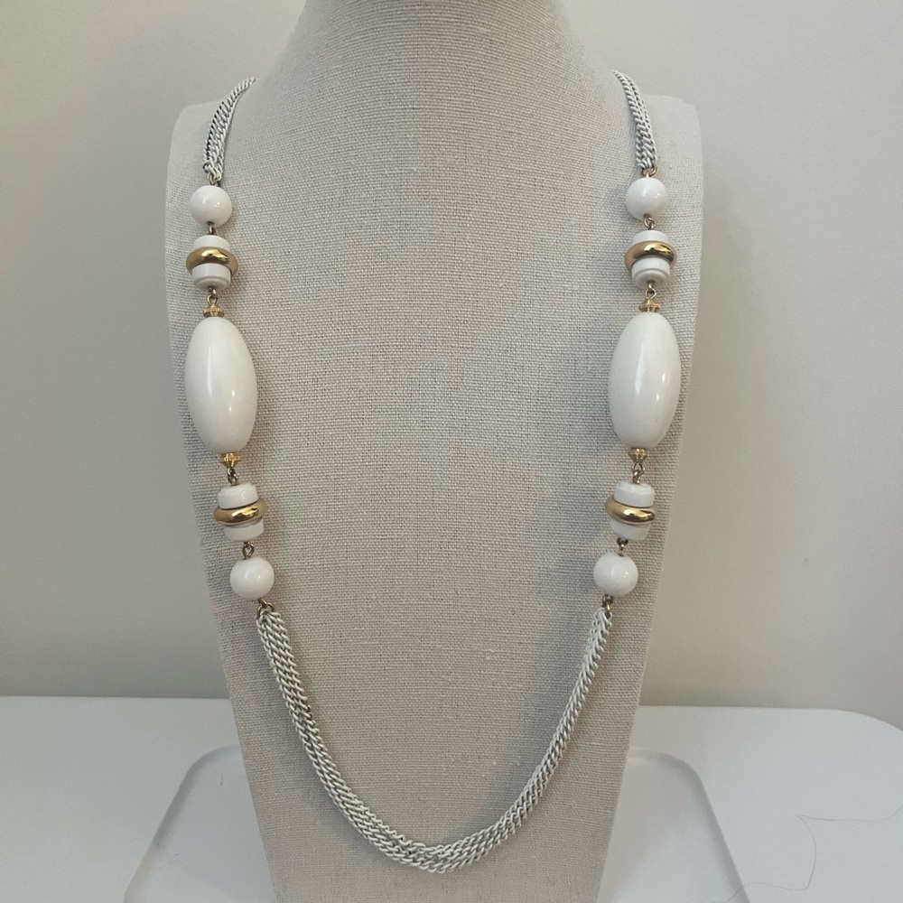 ✨ Vintage Monet Statement Necklace - Picture 3 of 7
